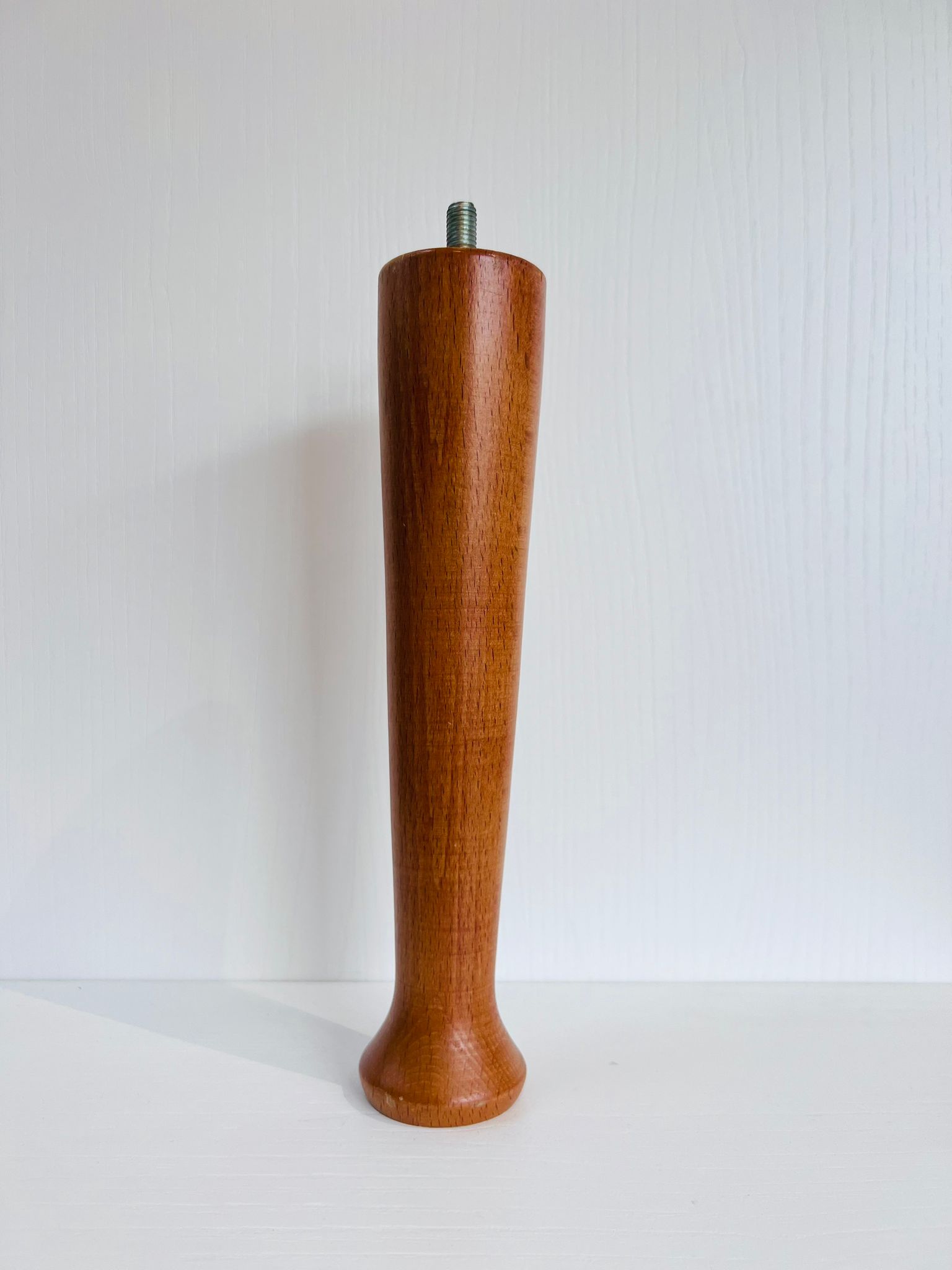 167- Patas para canapé 26cms. madera